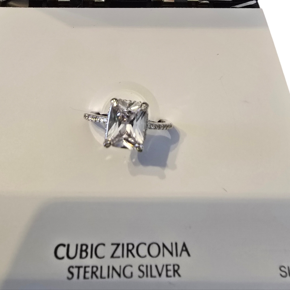Giani Bernini Sterling Silver 2 Carat Cubic Zirconia Ring Size 7 NWT - Picture 2 of 4